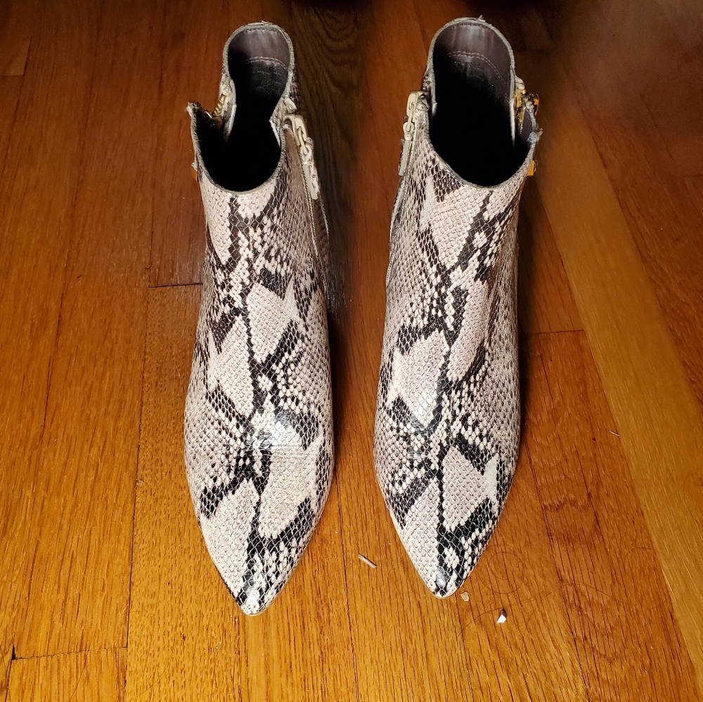 Cole Haan Eva Leather Snake Print Boot sz 8!